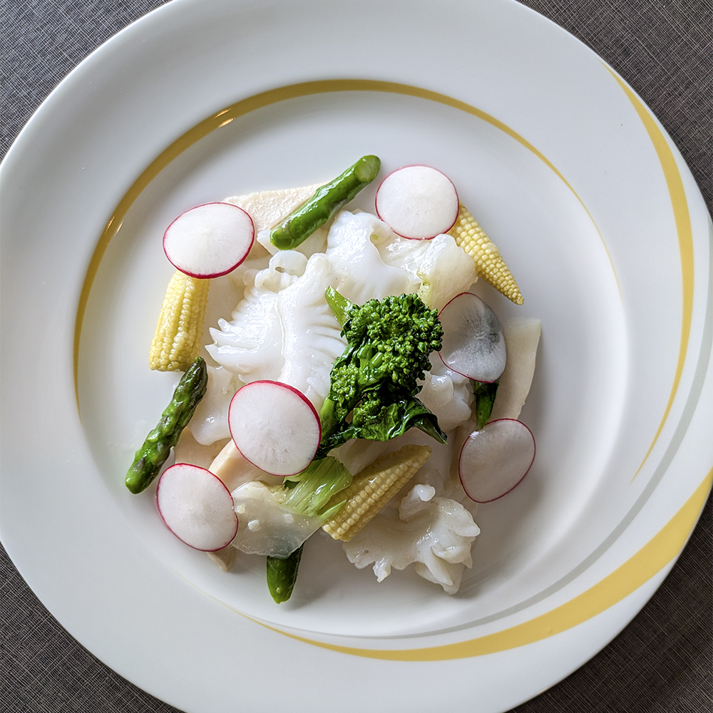 【大宮店限定】春のおすすめ
紋甲烏賊と春野菜の皇家塩炒め 写真