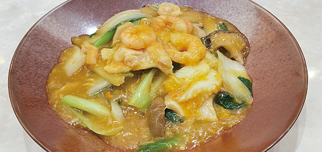 【深川店10月限定】
秋の人気メニュー 復刻版!
上海蟹味噌あんかけ焼きそば 写真