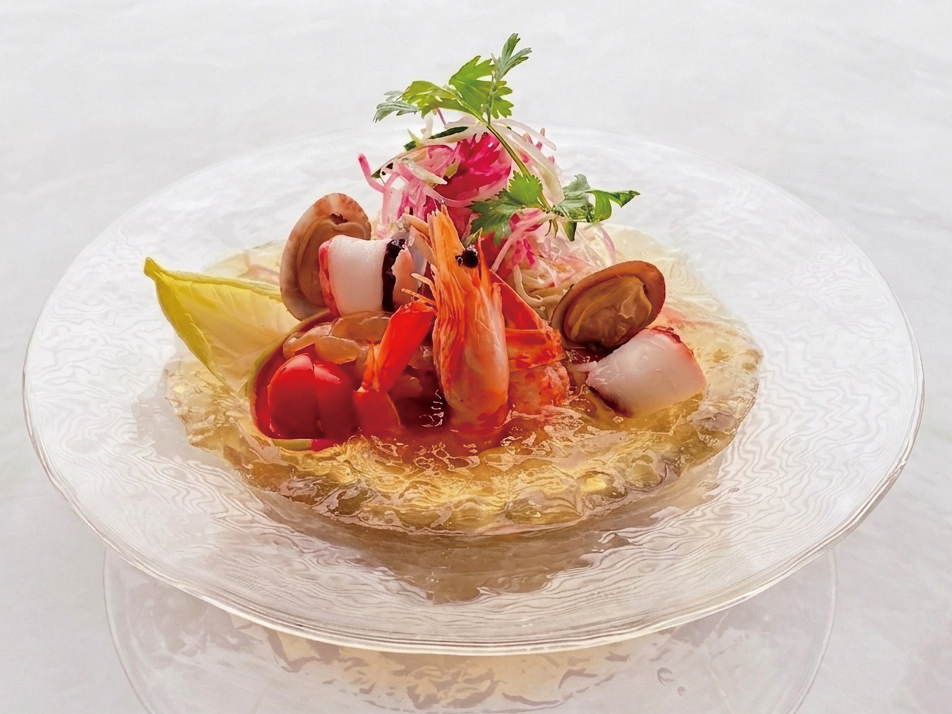 【深川店7月限定】
海の幸と彩り野菜の
上湯ジュレ冷麺 写真